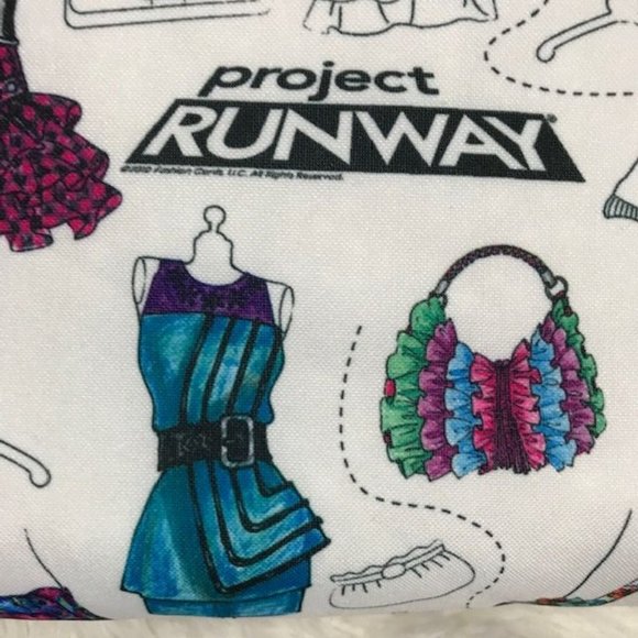 Project Runway Fashion Design Light-Box Lap Desk Set - Picture 8 of 16